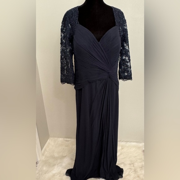 La Femme Mothers Wedding Dress - Picture 1 of 7